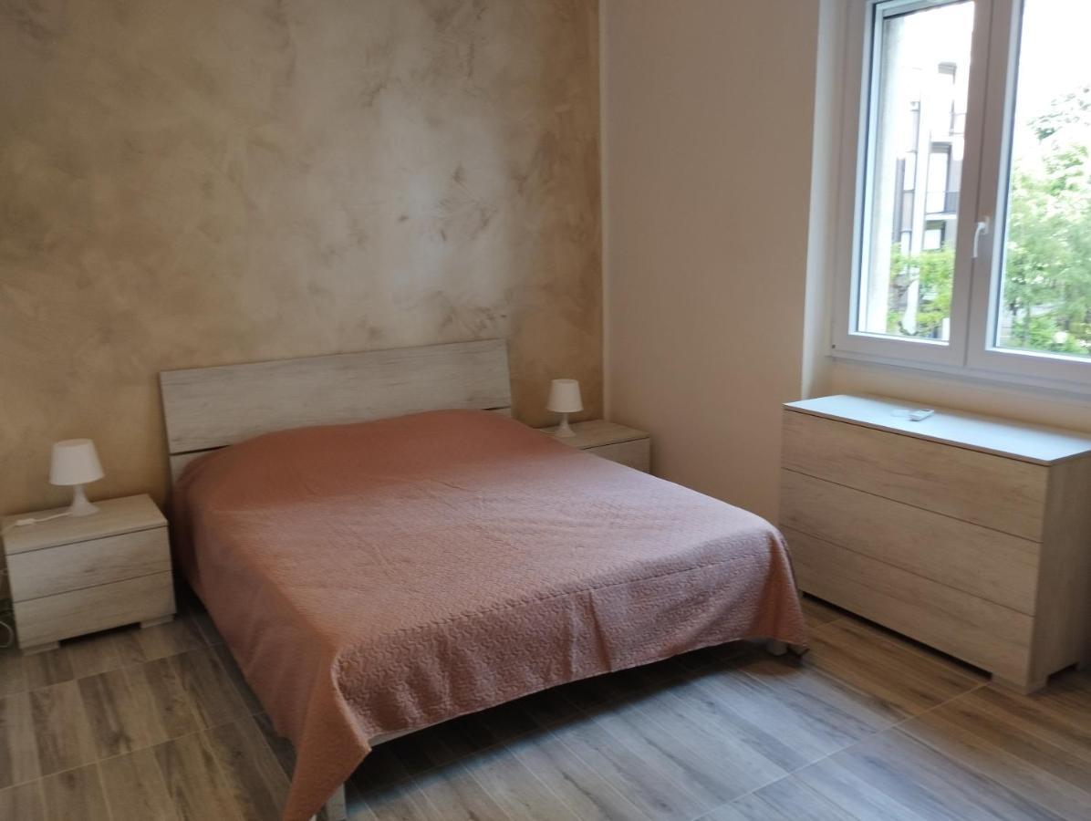 Turro Center Apartment Milan Bagian luar foto